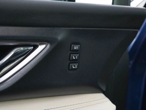 Used 2022 Subaru Ascent Limited AWD/4WD image 25