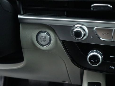 New 2025 Kia Telluride S image 40