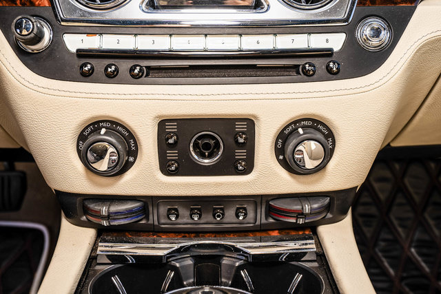 Used 2013 Rolls-Royce Ghost RWD image 91