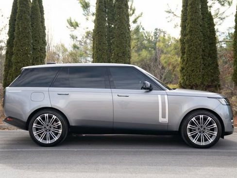 Used 2023 Land Rover Range Rover Long Wheelbase Autobiography AWD/4WD image 12
