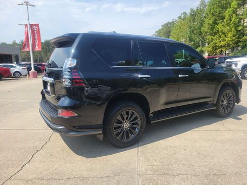 Used 2023 Lexus GX 460 Premium w/ Accessory Package AWD/4WD image 9