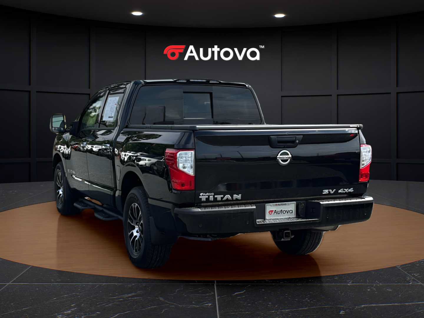 Used 2021 Nissan Titan SV w/ SV Convenience Package AWD/4WD image 3
