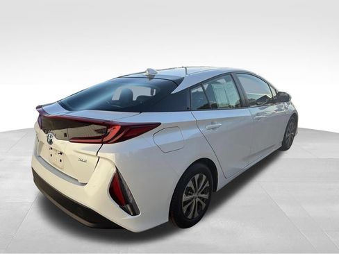Used 2021 Toyota Prius Prime XLE w/ Carpet Mat Package (TMS) image 4