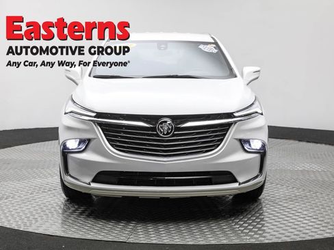 Used 2024 Buick Enclave Premium image 2