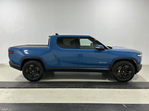 Used 2022 Rivian R1T Adventure image 6
