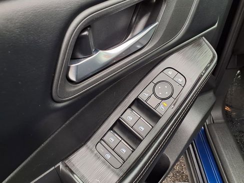 Certified 2025 Nissan Rogue SV image 19