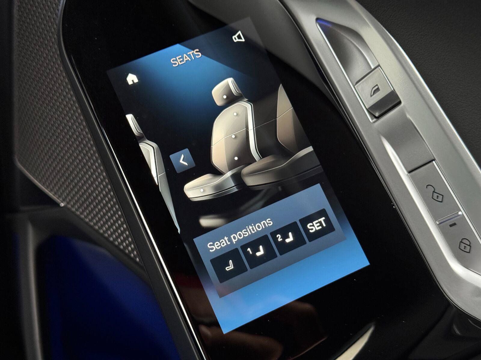 Used 2024 BMW i7 eDrive50 w/ M Sport Package RWD image 40