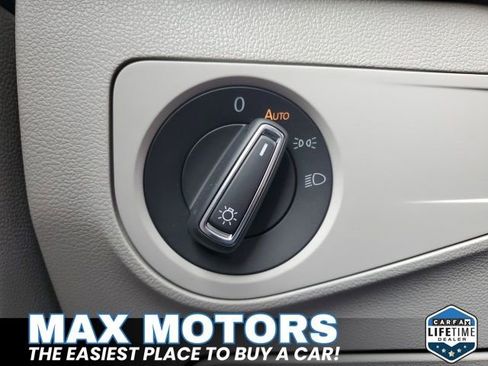 Used 2023 Volkswagen Tiguan SE image 26