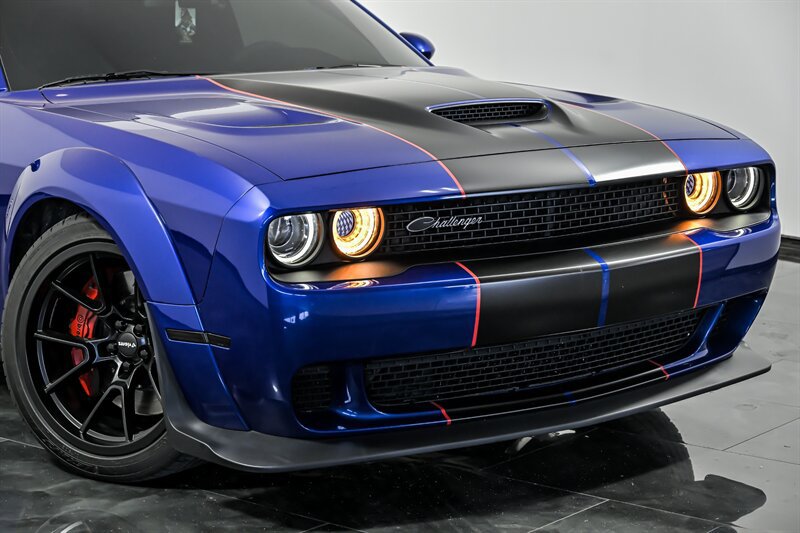 Used 2019 Dodge Challenger R/T Scat Pack RWD image 2