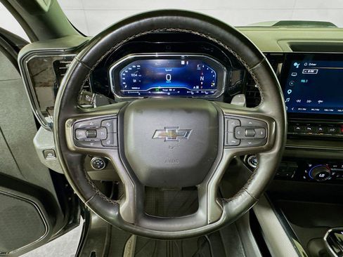 Used 2023 Chevrolet Silverado 1500 ZR2 AWD/4WD image 9