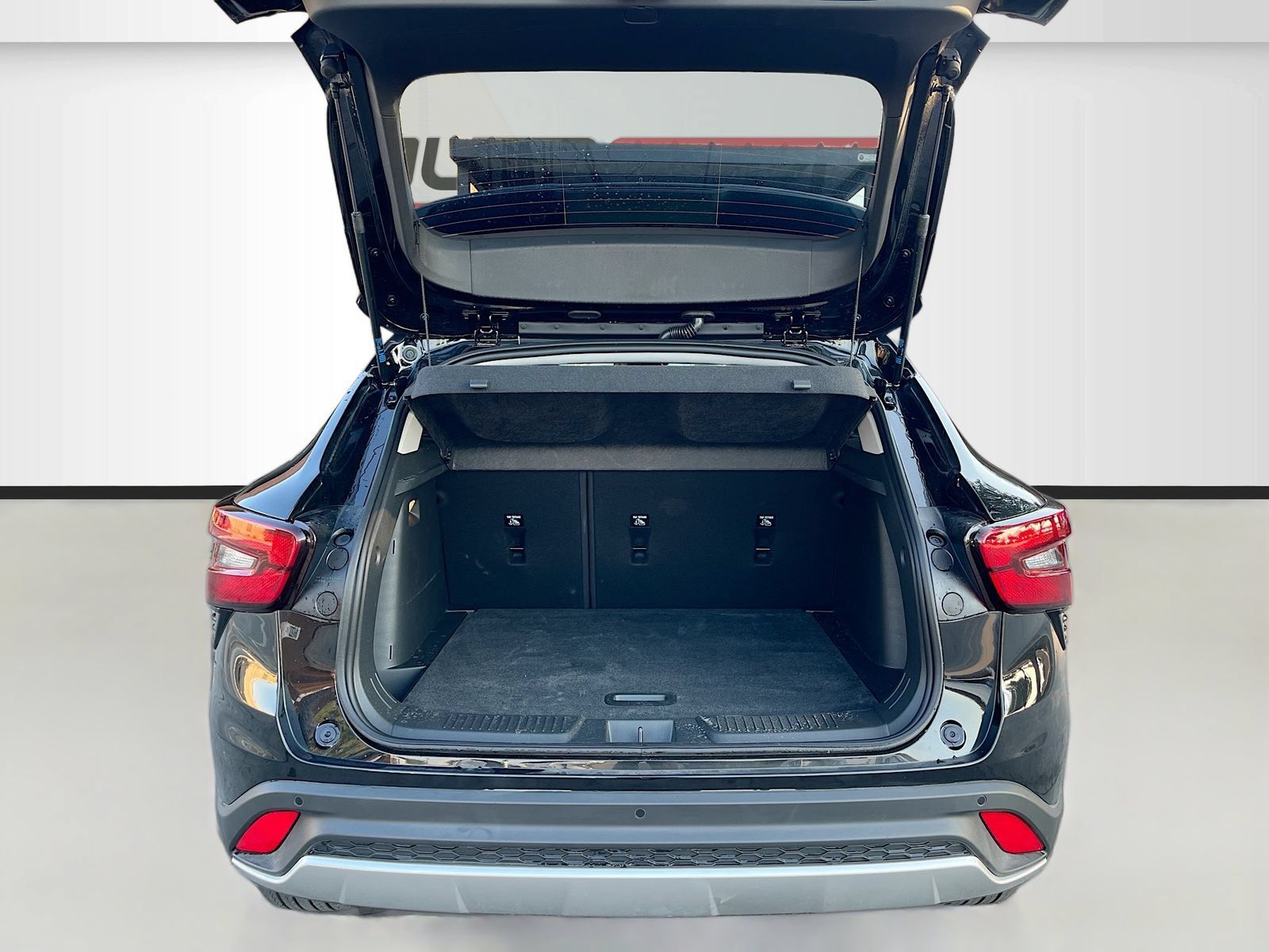 Used 2026 Chevrolet Trax LT w/ Sunroof Package FWD image 26