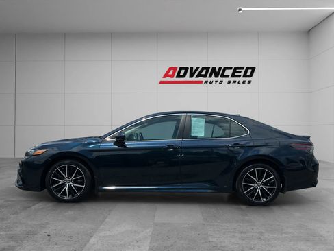 Used 2021 Toyota Camry SE AWD/4WD image 7