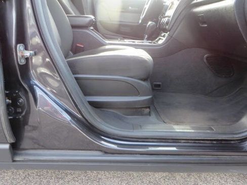 Used 2016 Chevrolet Traverse LT w/ Style and Technology Package image 18