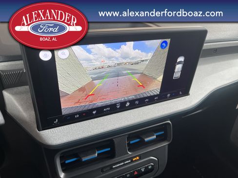 New 2025 Ford Maverick XLT w/ XLT Luxury Package image 22