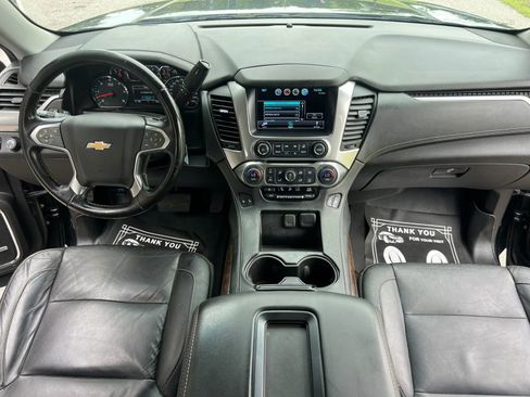 Used 2019 Chevrolet Suburban LT AWD/4WD image 18