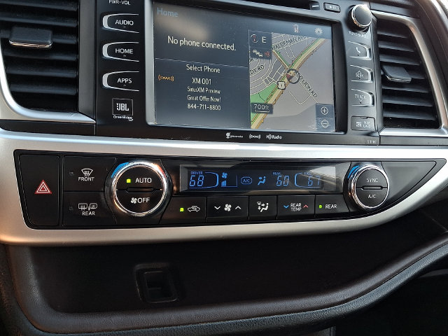 Used 2017 Toyota Highlander Limited AWD/4WD image 16