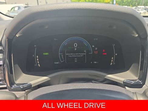 Used 2025 Toyota Camry LE AWD/4WD image 19