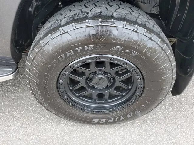 Used 2018 Toyota 4Runner SR5 Premium AWD/4WD image 4