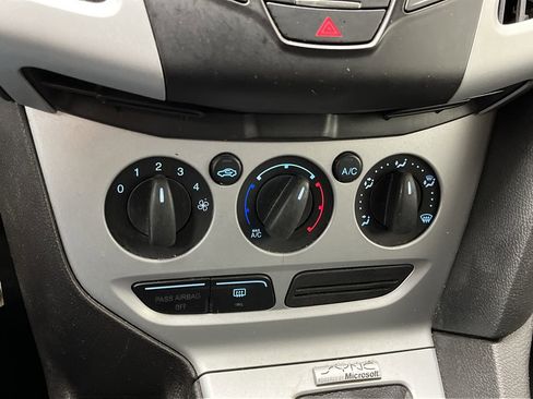 Used 2014 Ford Focus SE image 15