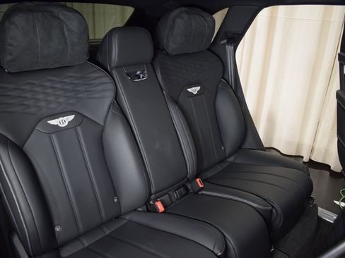 New 2024 Bentley Bentayga Extended Wheelbase image 20