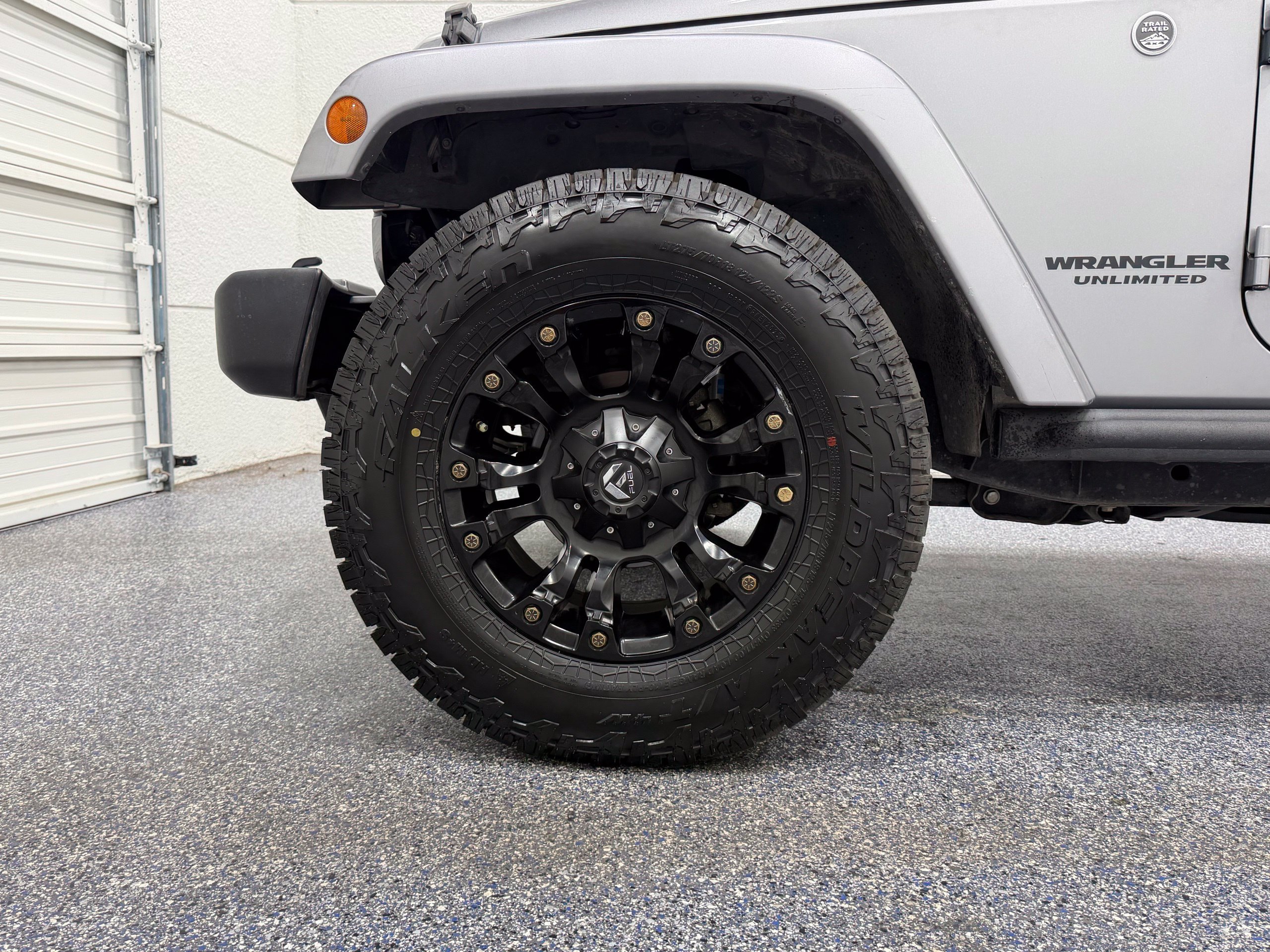 Used 2015 Jeep Wrangler Unlimited Sahara AWD/4WD image 11