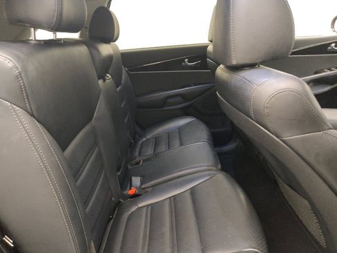 Used 2020 Kia Sorento EX image 19