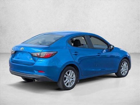 Used 2017 Toyota Yaris iA image 5