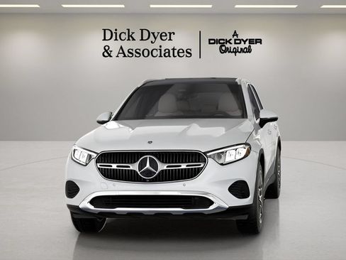 Used 2026 Mercedes-Benz GLC 300 image 37