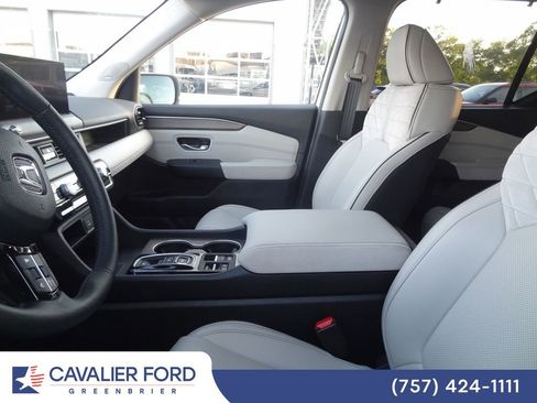 Used 2026 Honda Pilot Elite image 9