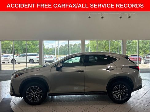 Used 2025 Lexus NX 250 FWD w/ Towing Package (2000 Lbs) image 4