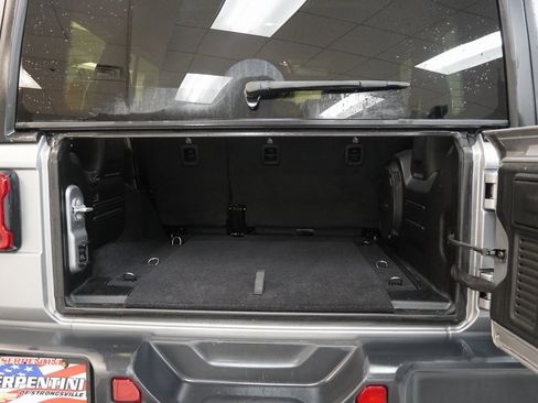 Used 2020 Jeep Wrangler Unlimited Sahara image 13