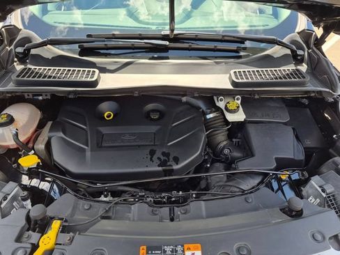 Used 2019 Ford Escape Titanium w/ U9j03 - Titanium Tow Package AWD/4WD image 32