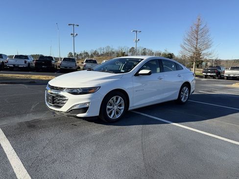 Used 2024 Chevrolet Malibu LT image 3