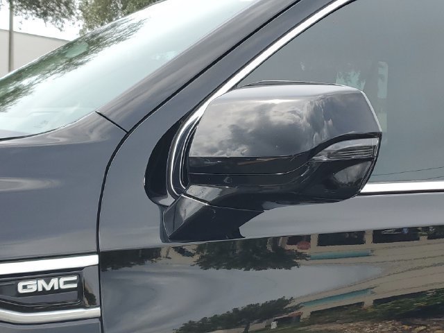 Used 2023 GMC Yukon Denali w/ Denali Reserve Package AWD/4WD image 12