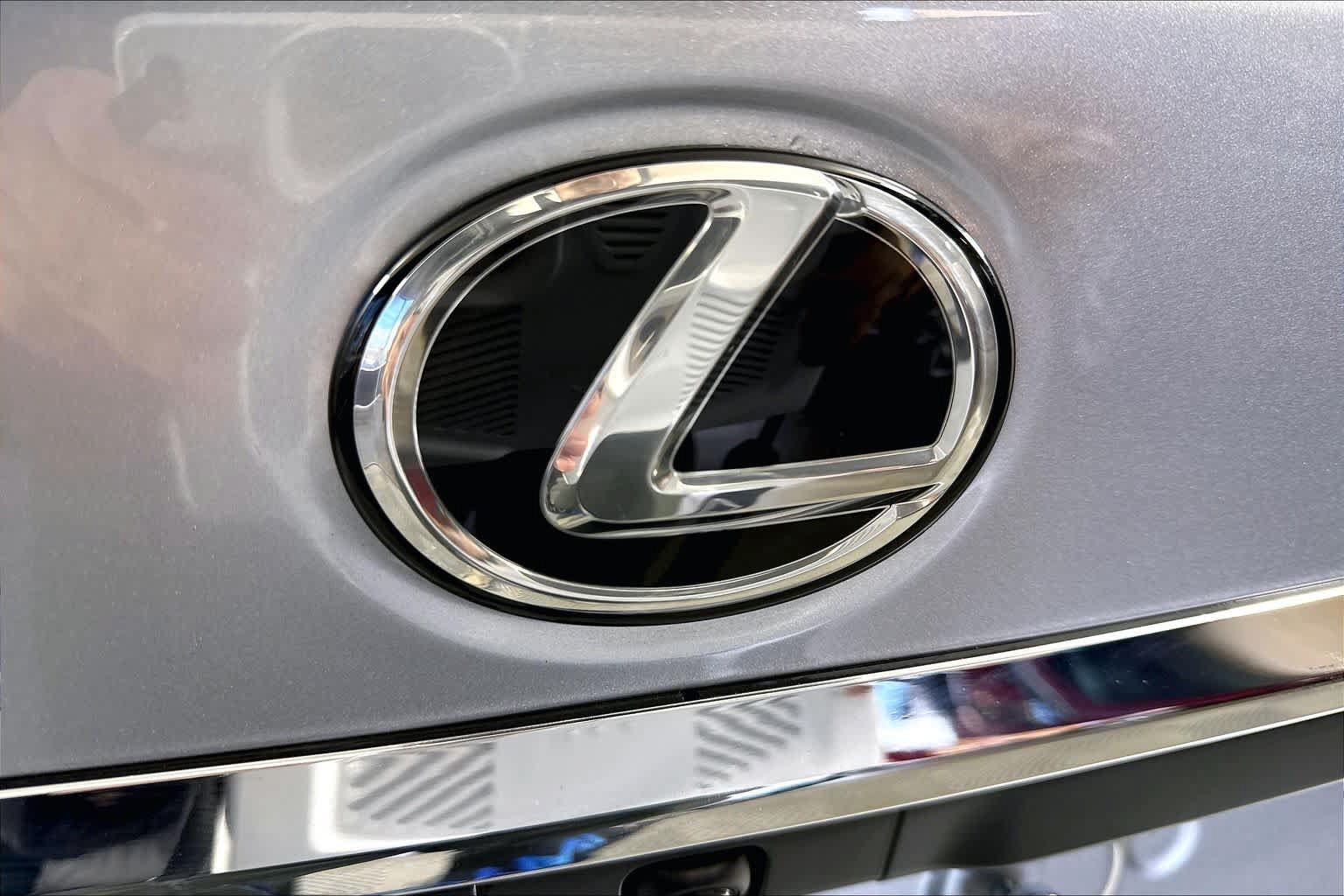Used 2025 Lexus ES 350 w/ Premium Package FWD image 27