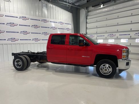 Used 2018 Chevrolet Silverado 3500 LT w/ LT Convenience Package image 7