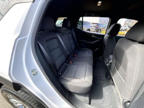 Used 2025 Chevrolet Equinox LT AWD/4WD image 16