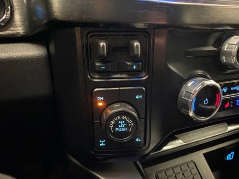 Used 2024 Ford F250 Lariat w/ Lariat Ultimate Package AWD/4WD image 23