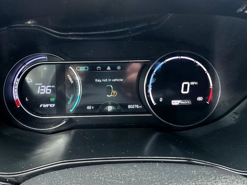 Used 2022 Kia Niro EX w/ Cold Weather Package FWD image 21