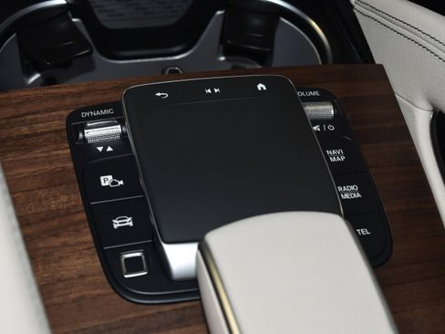 New 2026 Mercedes-Benz GLS 450 4MATIC image 14