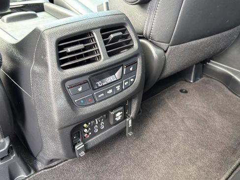 Used 2018 Honda Pilot Elite image 17