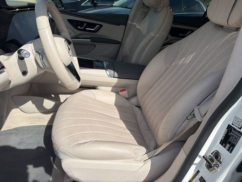 Used 2023 Mercedes-Benz EQS 580 4MATIC Sedan image 9