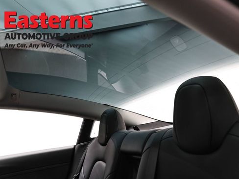 Used 2023 Tesla Model 3 Standard Range image 32