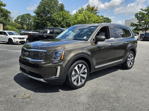 Used 2021 Kia Telluride S FWD image 3