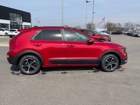 New 2026 Kia Niro LX FWD image 8