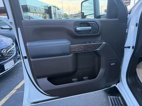Used 2021 GMC Sierra 2500 Denali w/ Denali Ultimate Package AWD/4WD image 11