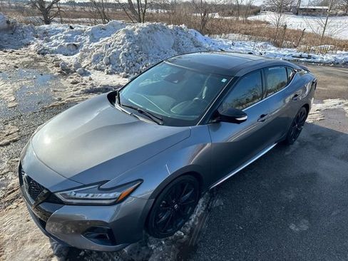 Used 2022 Nissan Maxima SR w/ Sport Mat Group image 9