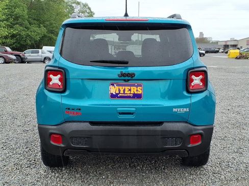 Used 2022 Jeep Renegade Altitude w/ Convenience Group AWD/4WD image 8