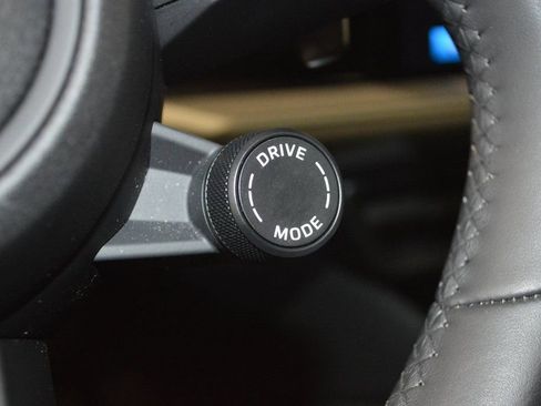 Certified 2025 Porsche Cayenne image 21