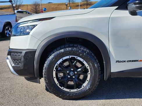 Used 2023 Nissan Pathfinder Rock Creek image 8